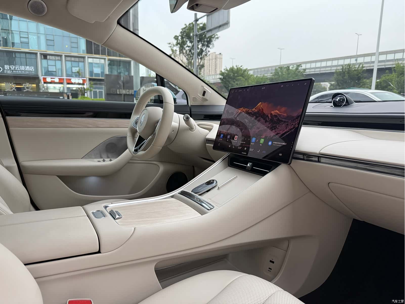 Luxeed S7, 2025 11