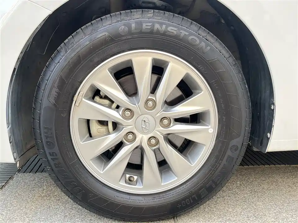 Hyundai Yuedong