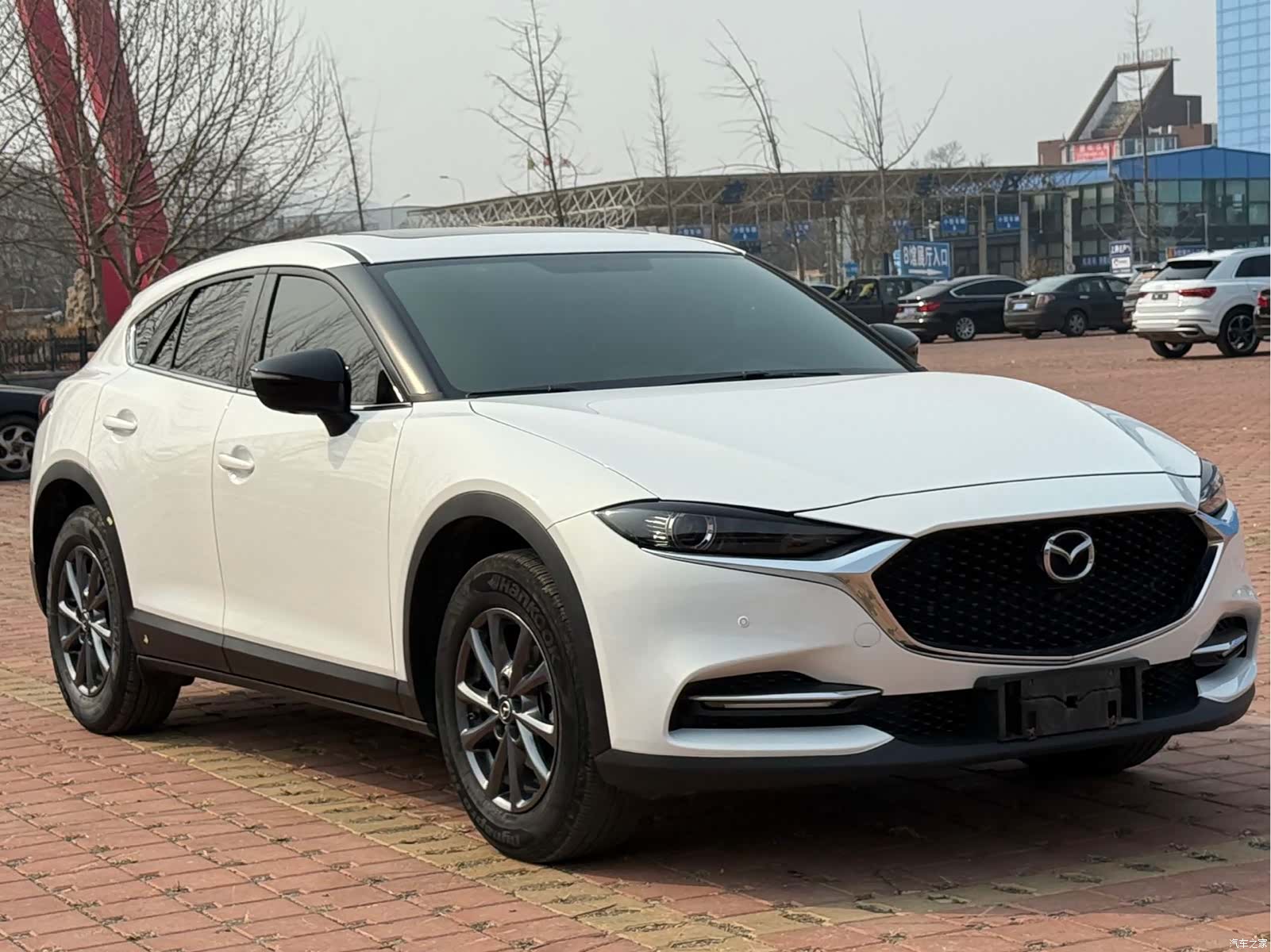 Mazda CX-4, 2023 3