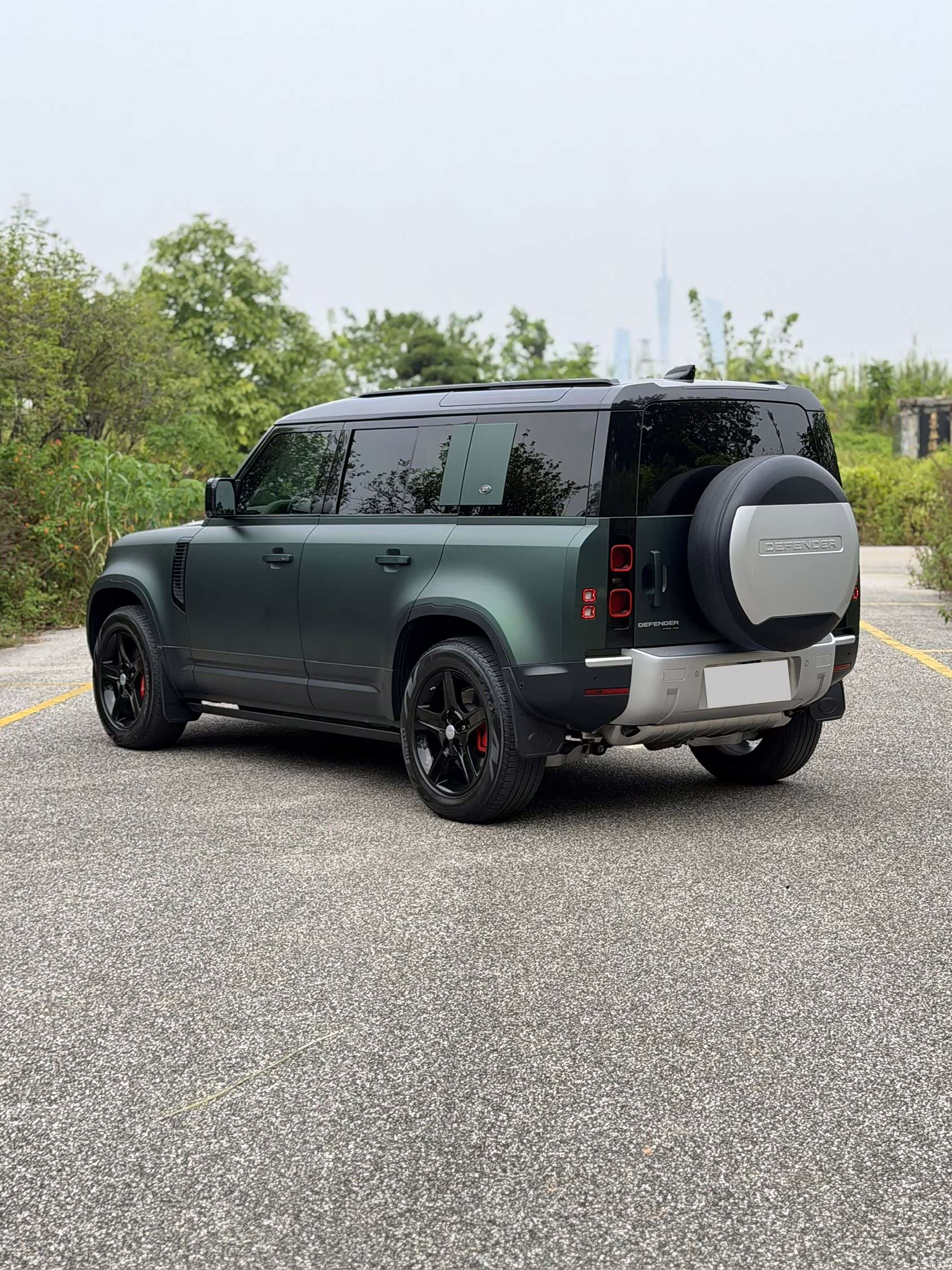 Land Rover Defender, 2020 7