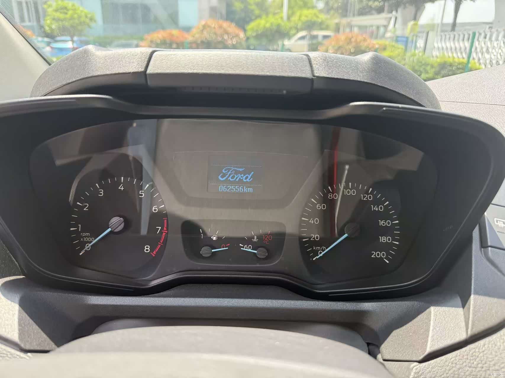 Ford Tourneo, 2017 26
