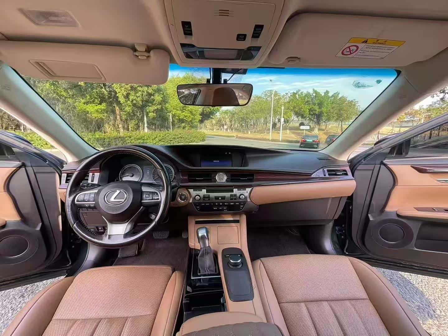 Lexus ES, 2016 8