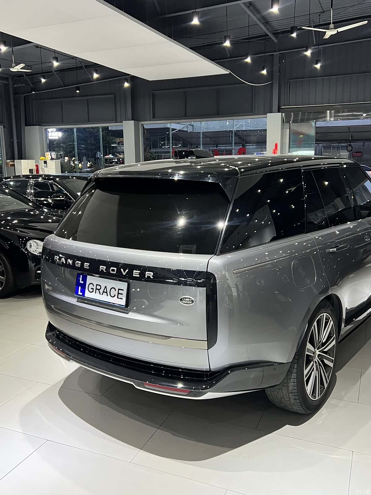 Land Rover Range Rover, 2023 все фото