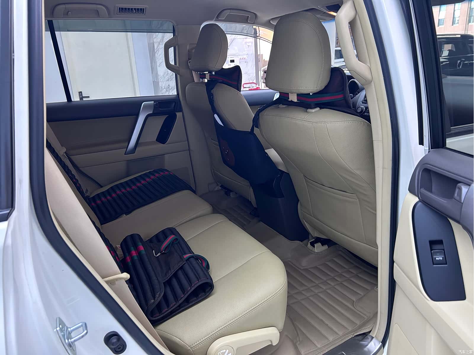 Toyota Prado, 2015 11