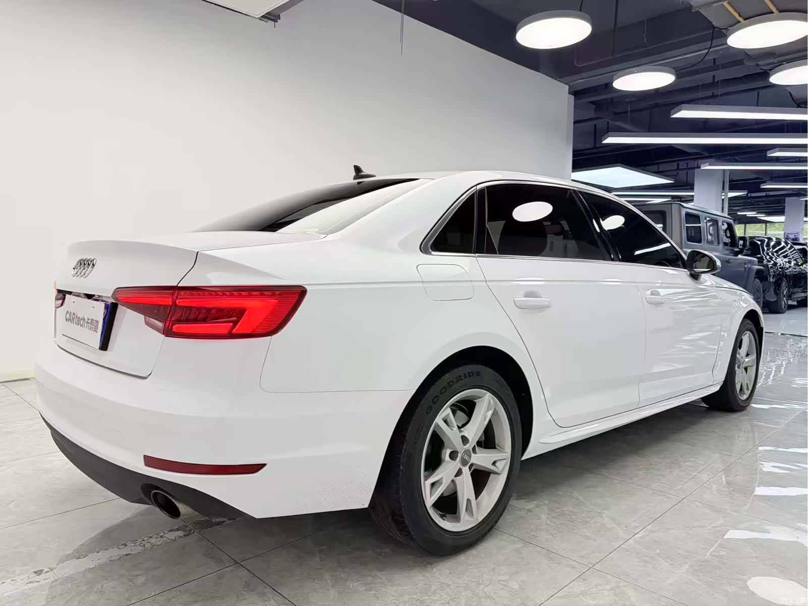Audi A4L, 2017 6
