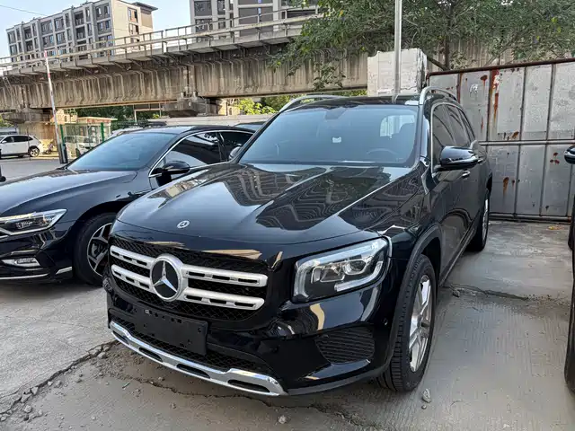 Mercedes-Benz GLB 2023 — купить из Китая под заказ