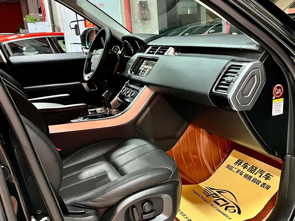 Land Rover Range Rover Sport Land Rover Range Rover Sport