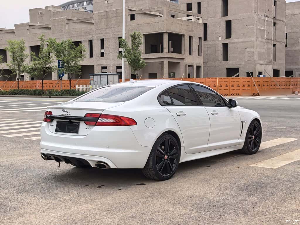 Jaguar XF, 2014 11