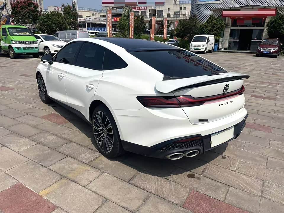 MG MG7