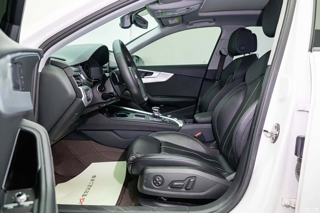 Audi A4L, 2022 8
