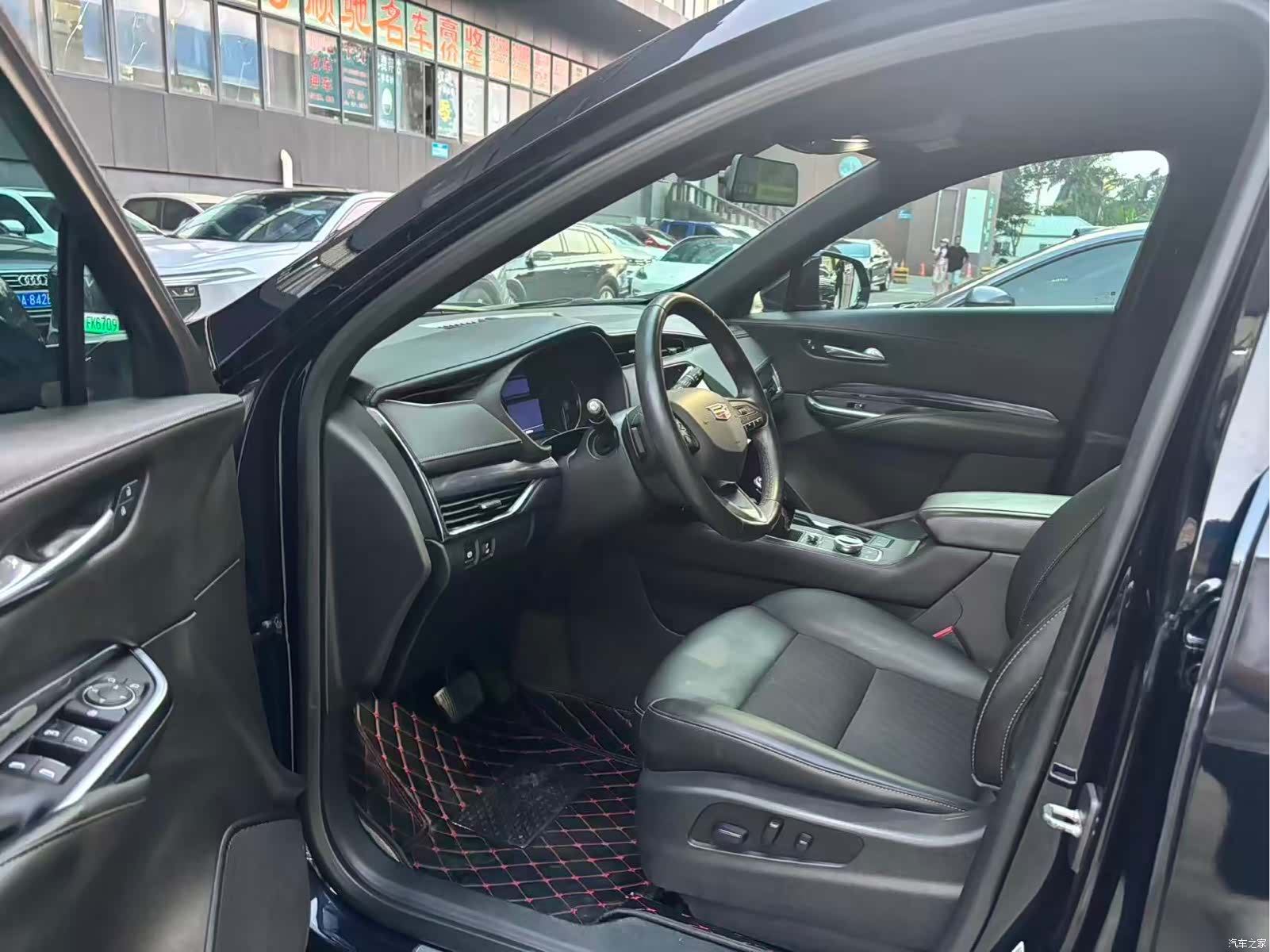 Cadillac XT4, 2022 4