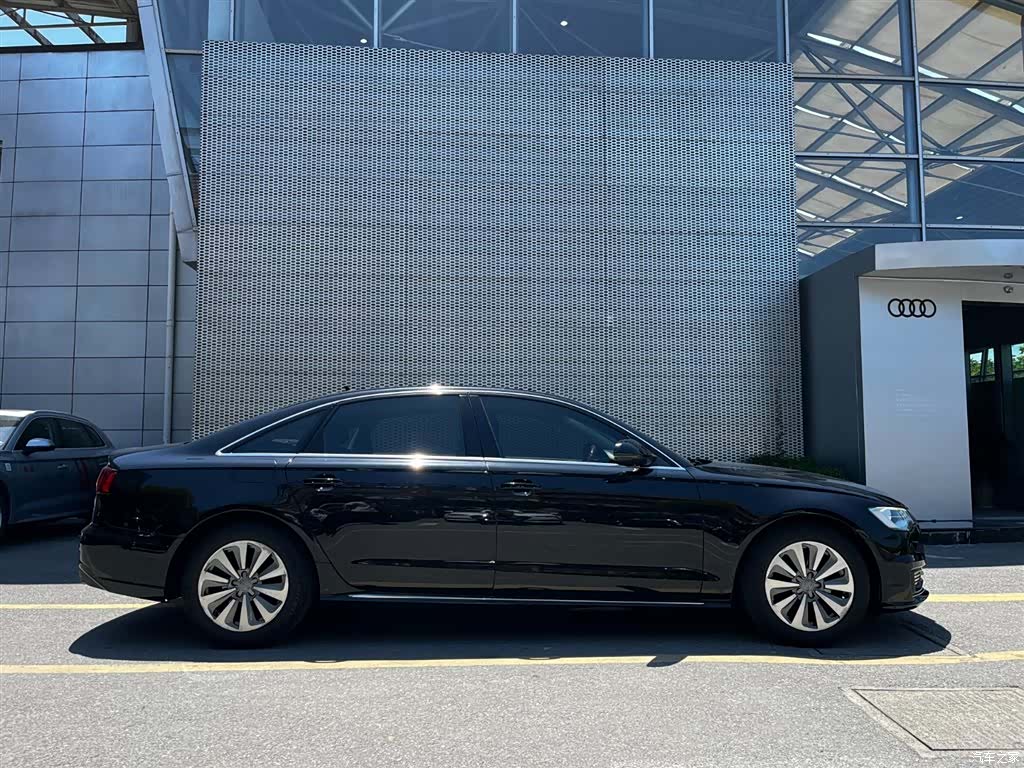 Audi A6L, 2016 4