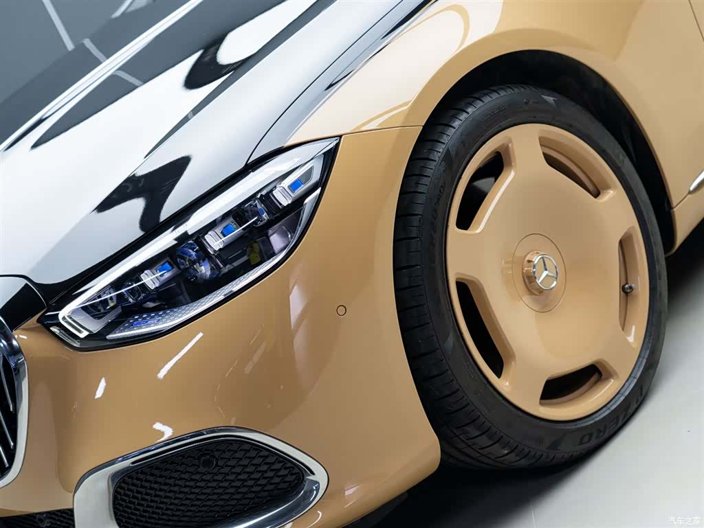 Maybach S-Class, 2023 3
