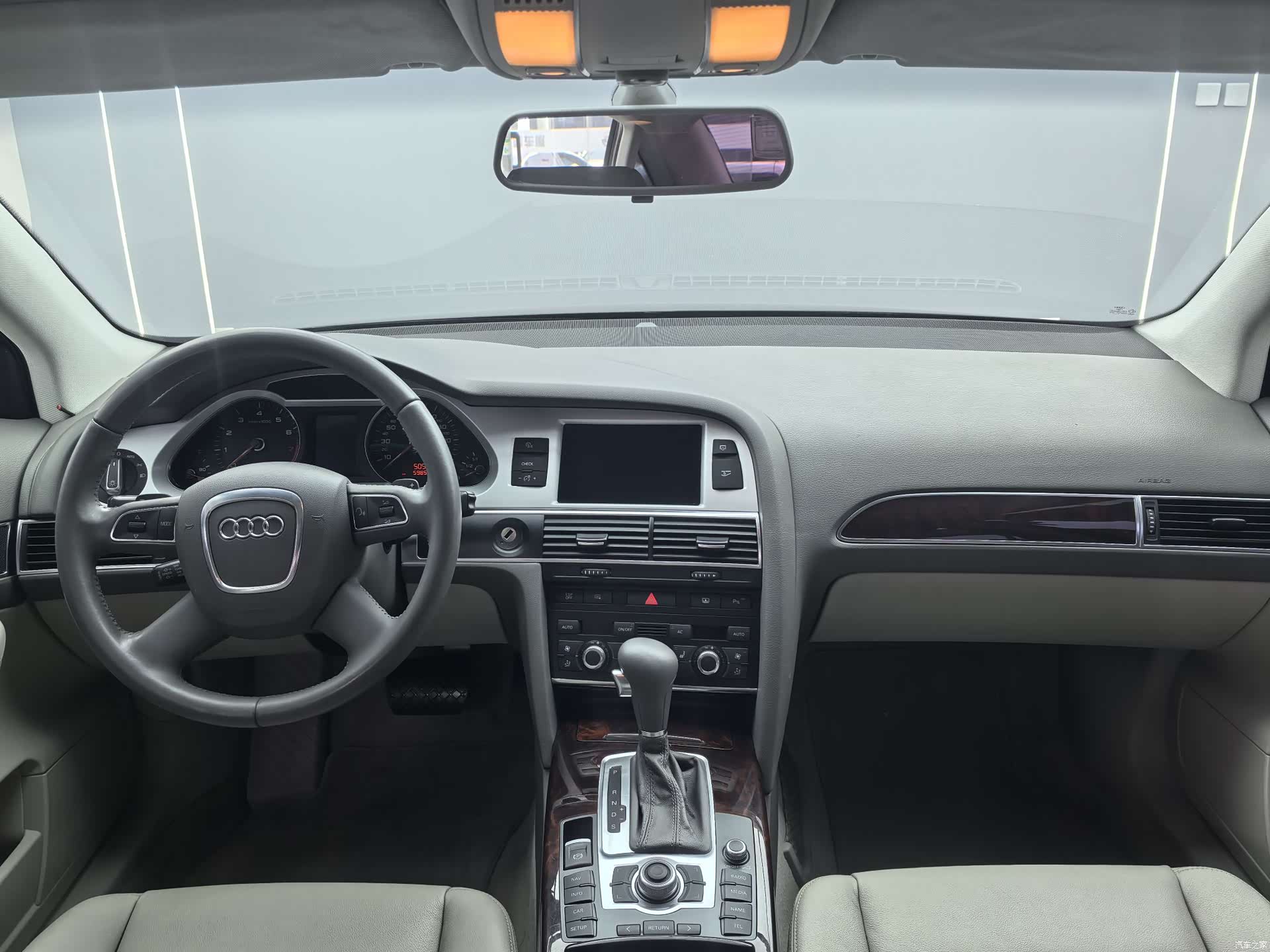 Audi A6L, 2011 6