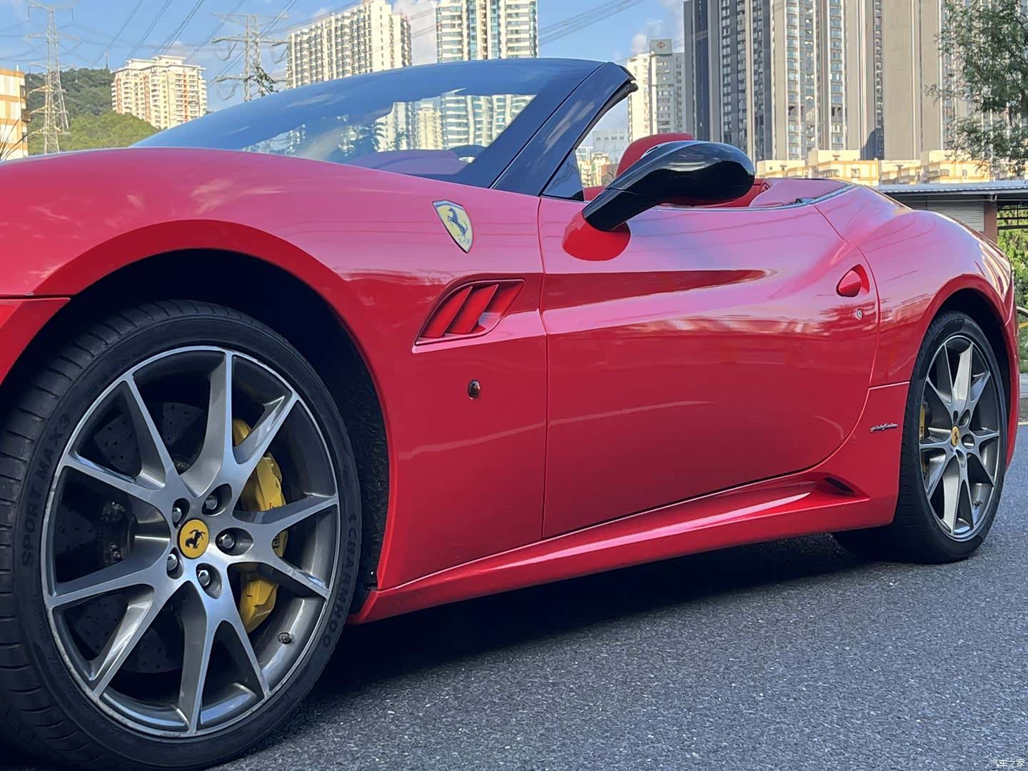 Ferrari California, 2011 7