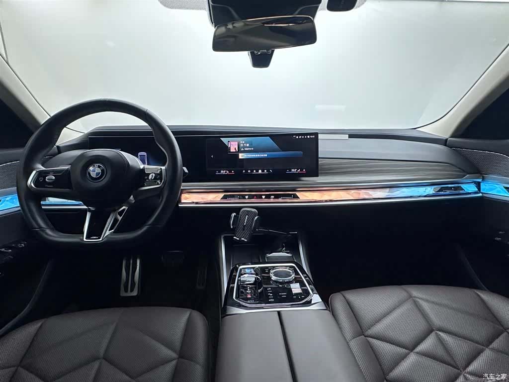 BMW i7, 2023 7