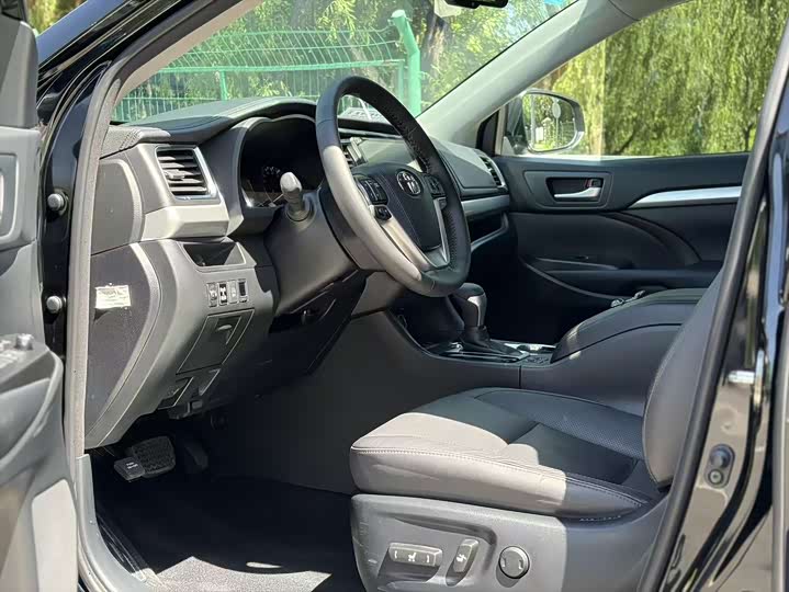 Toyota Highlander, 2017 года фото 5