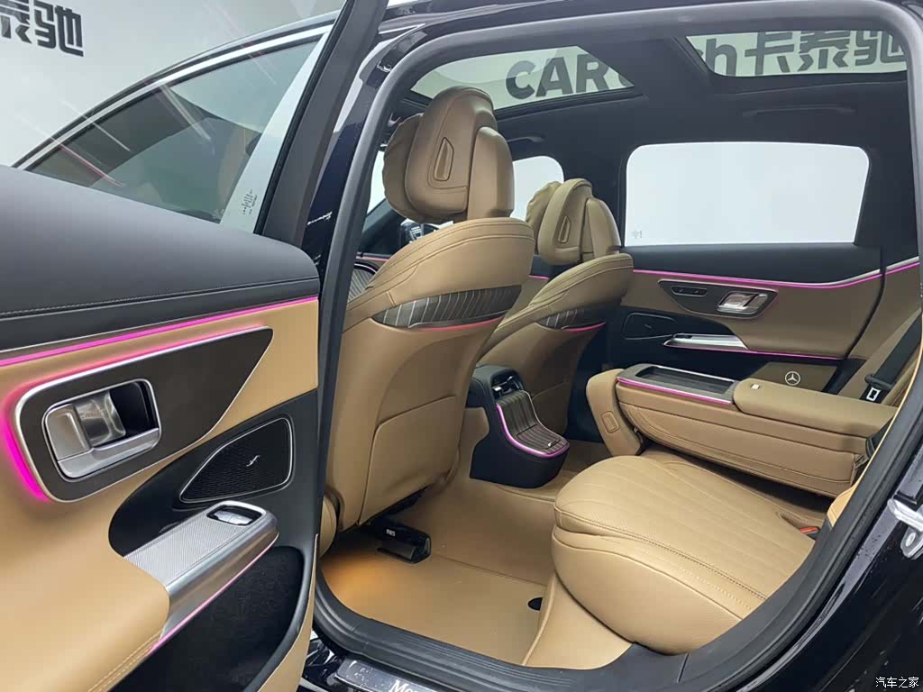 Mercedes-Benz E-Class, 2024 24