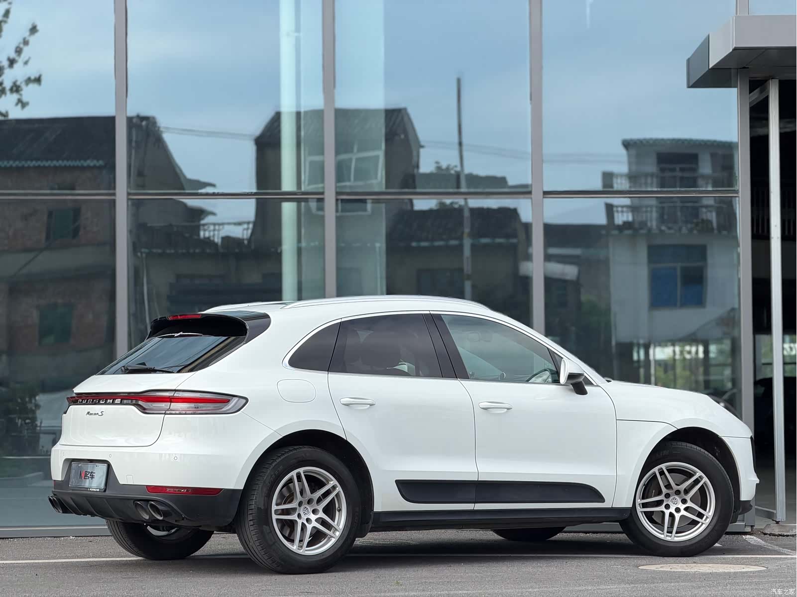 Porsche Macan, 2020 все фото