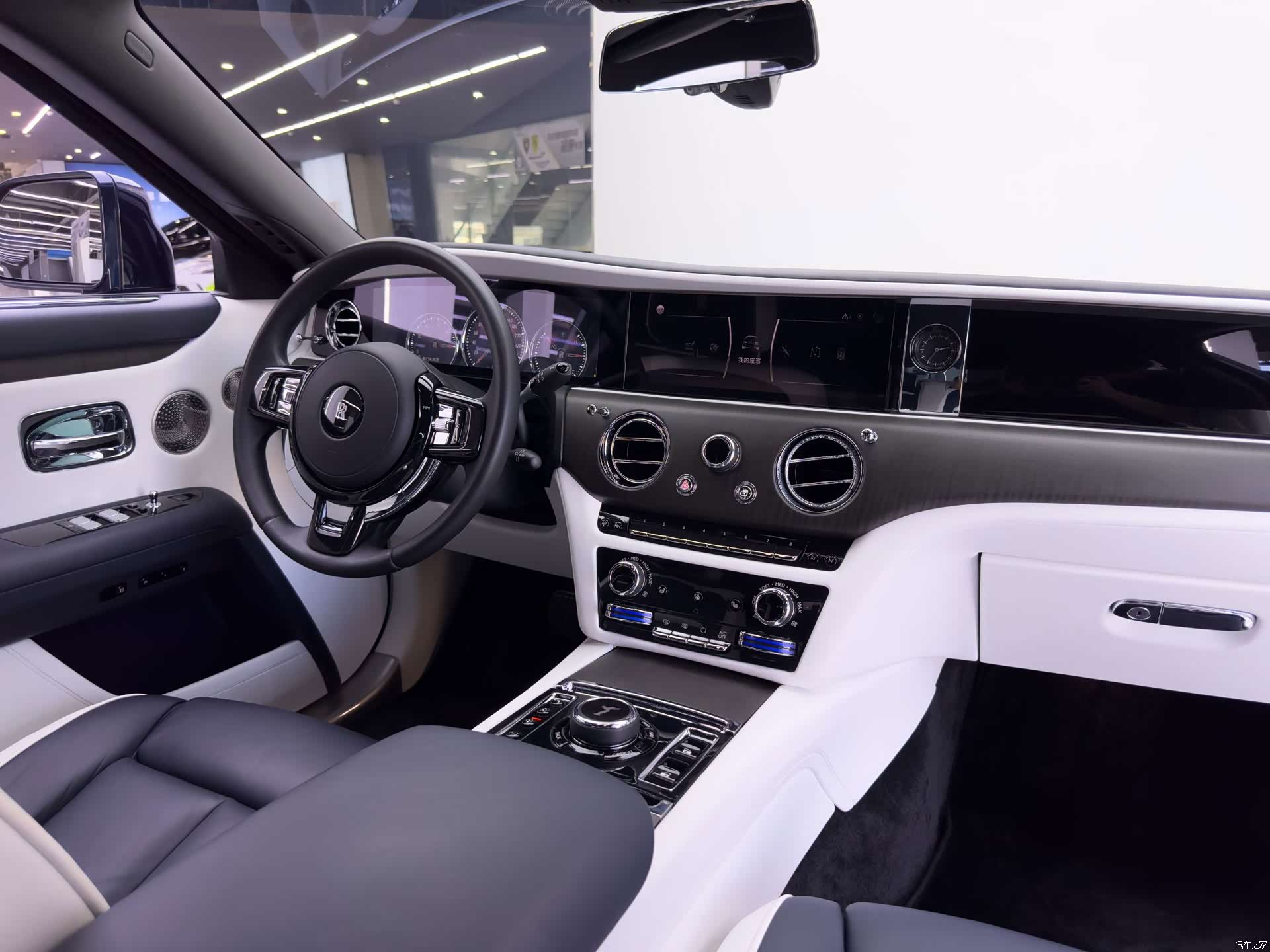 Rolls-Royce Ghost, 2021 16