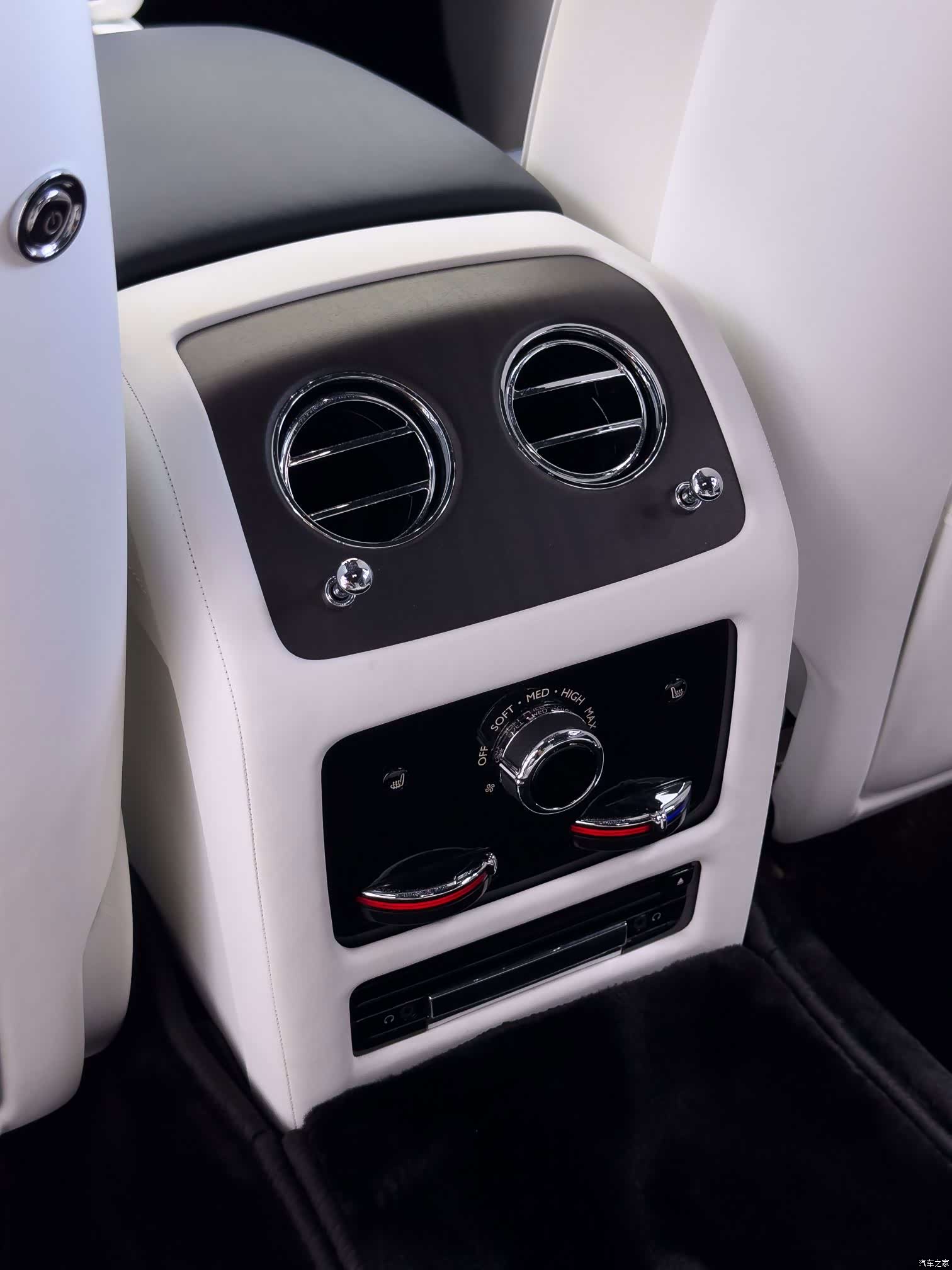 Rolls-Royce Ghost, 2021 36