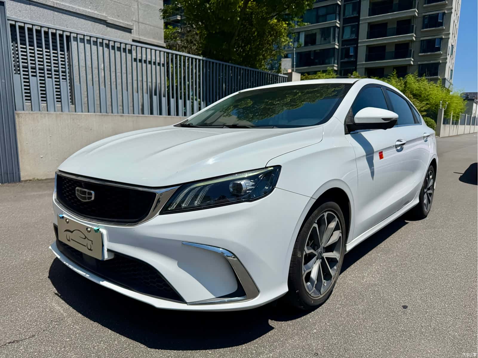 Geely Binray
