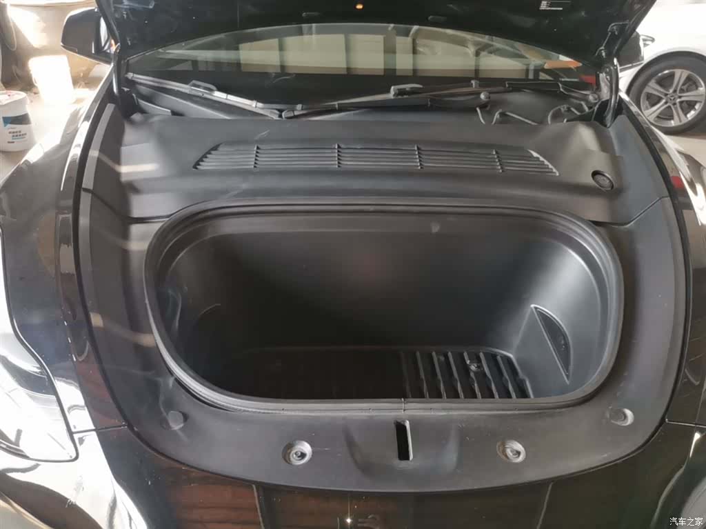 Tesla Model Y, 2022 20