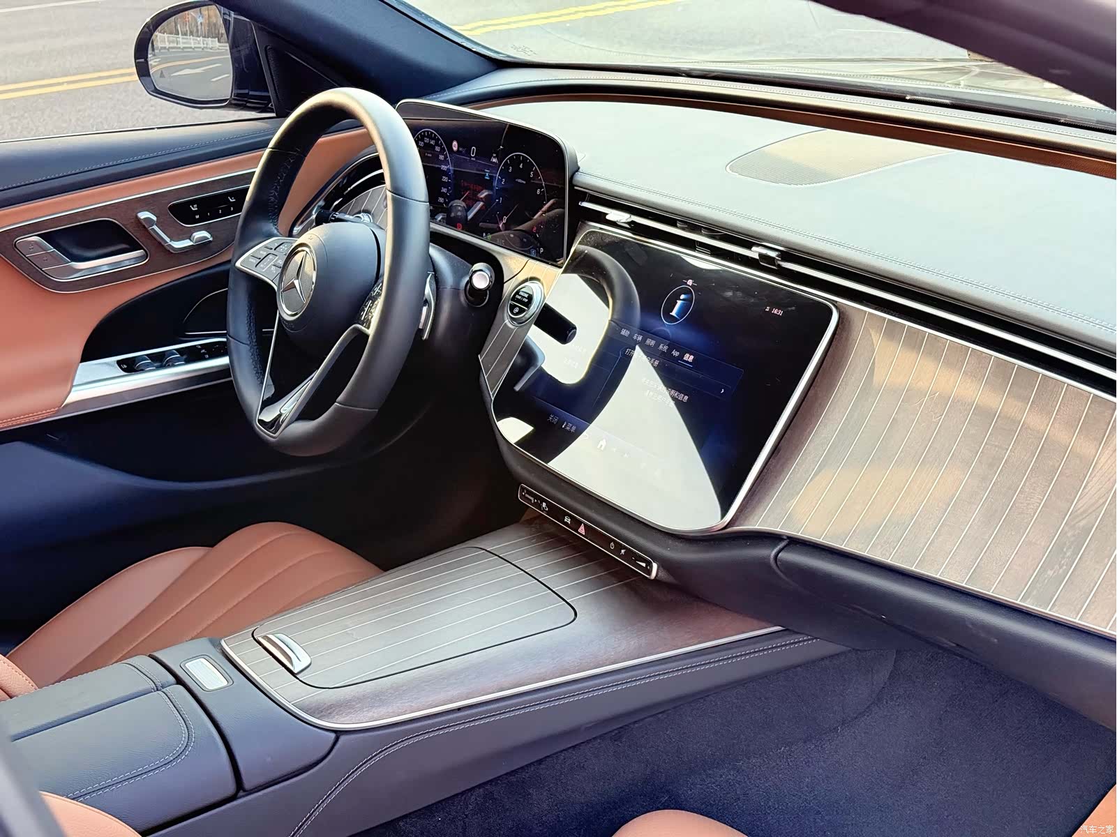 Mercedes-Benz E-Class, 2024 7