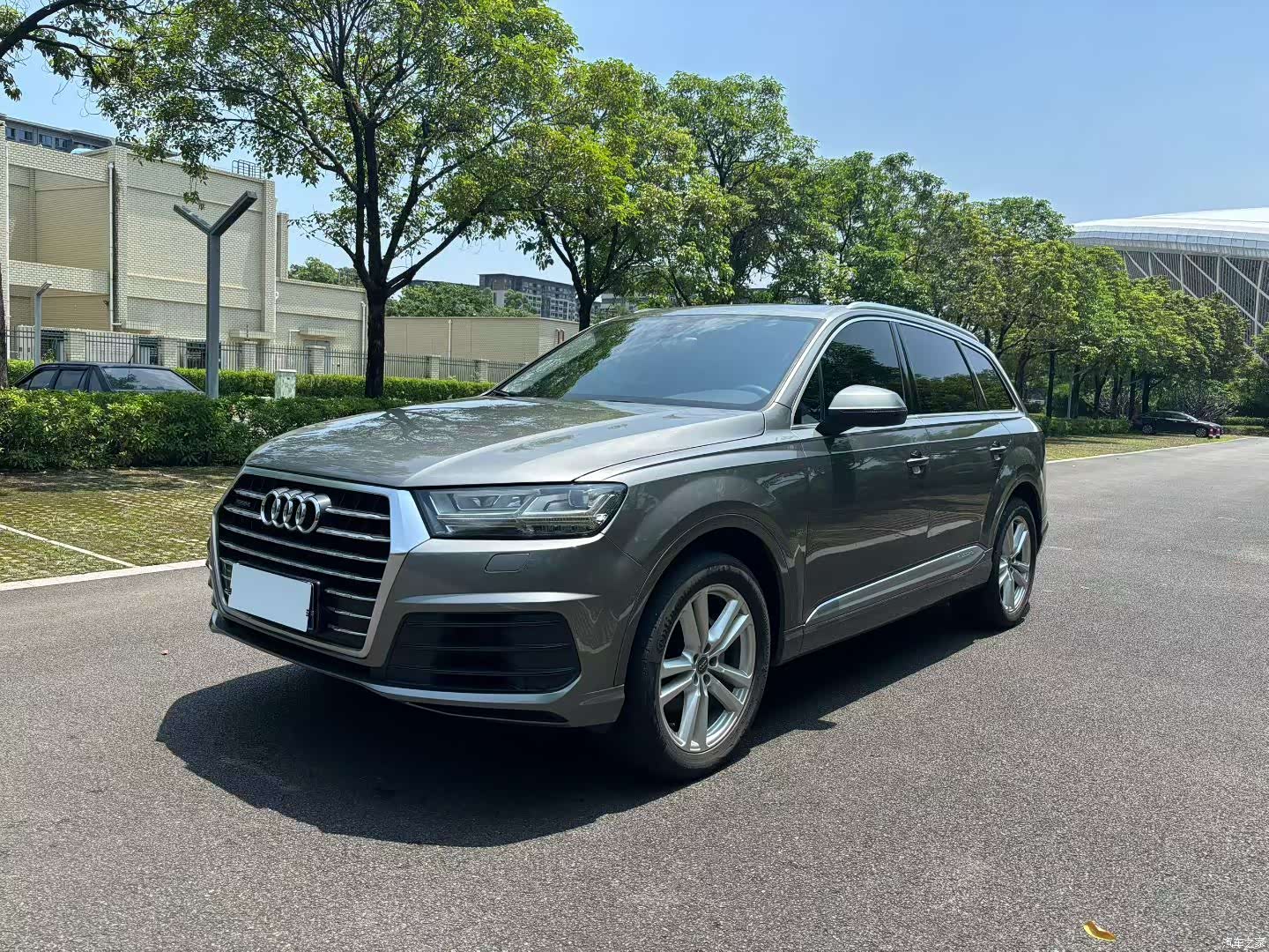 Audi Q7, 2016 1