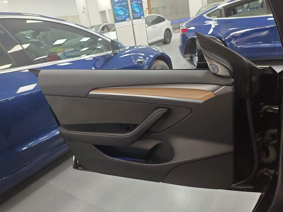 Tesla Model 3 Tesla Model 3