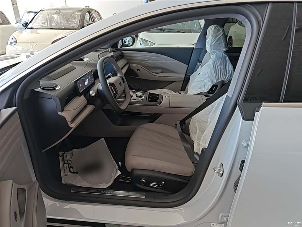 Geely 8, 2026 15