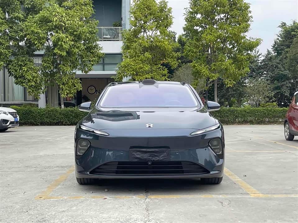 NIO ET7