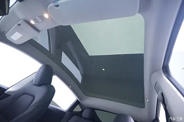 Tesla Model Y, 2024 15