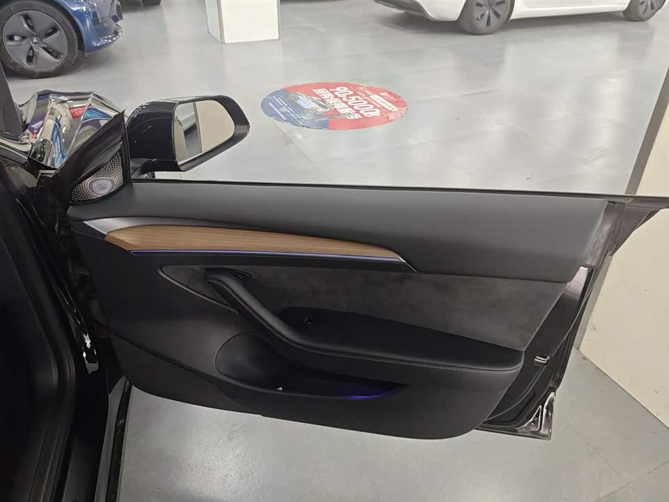 Tesla Model 3 Tesla Model 3