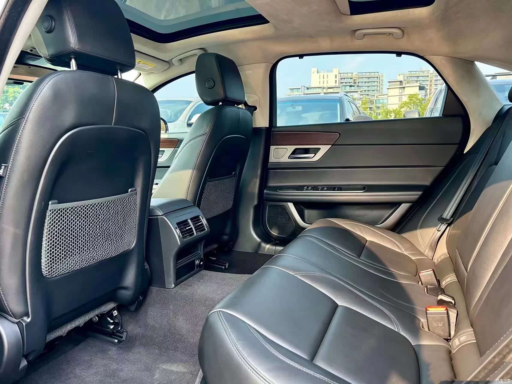 Land Rover XFL, 2018 10