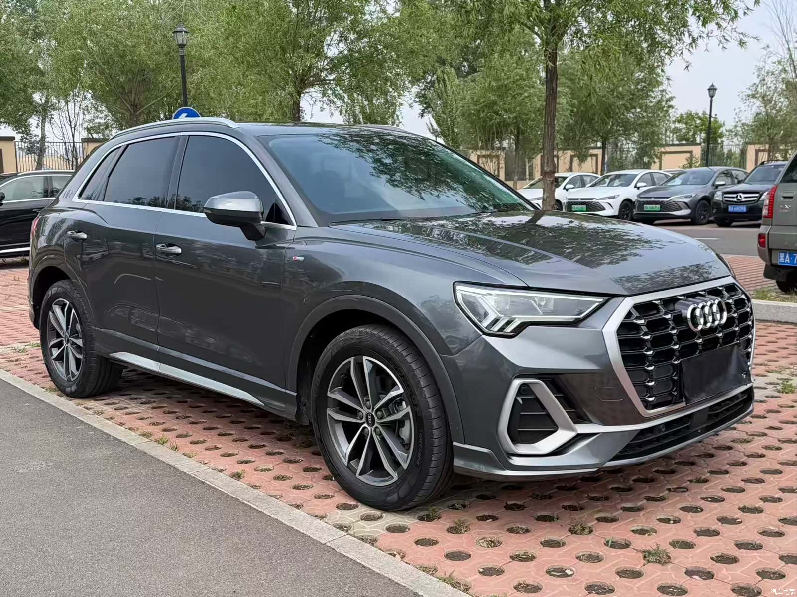 Audi Q3, 2022 все фото
