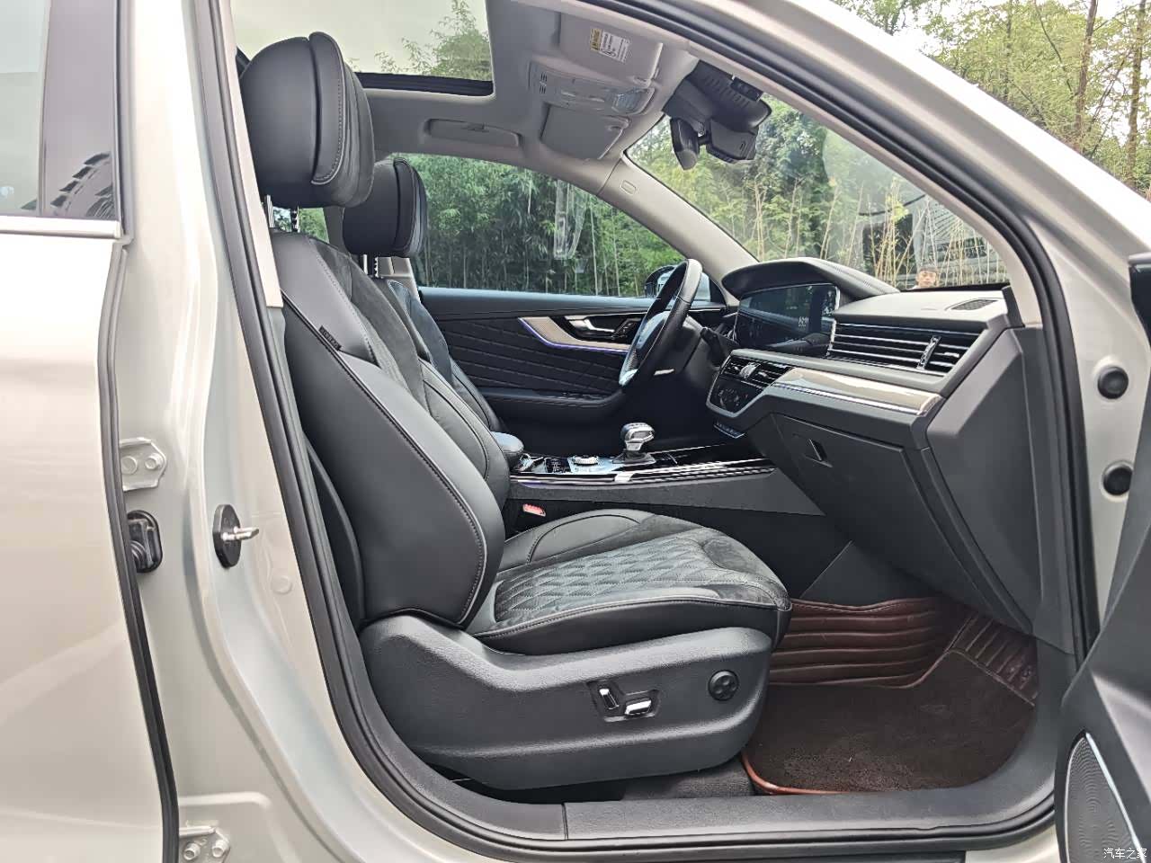 Hongqi HS5, 2021 18