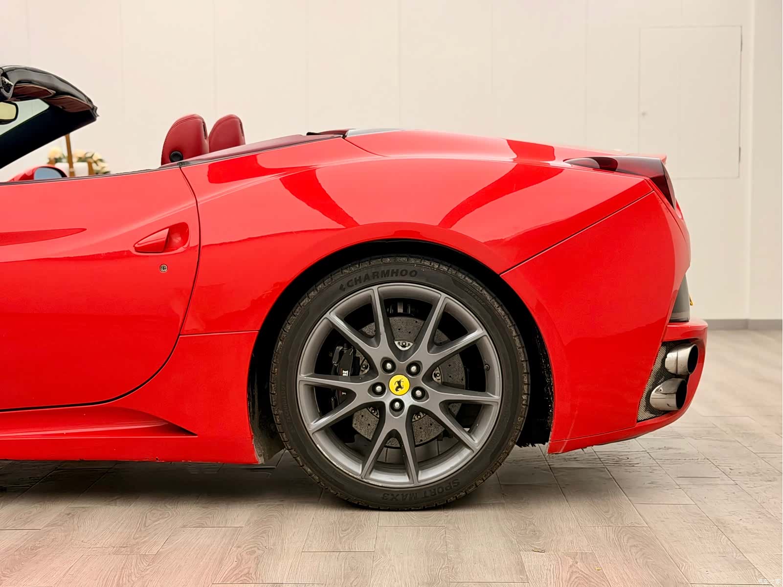 Ferrari California, 2011 9