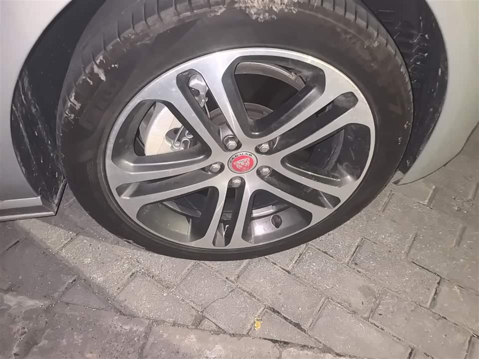 Jaguar XEL Jaguar XEL