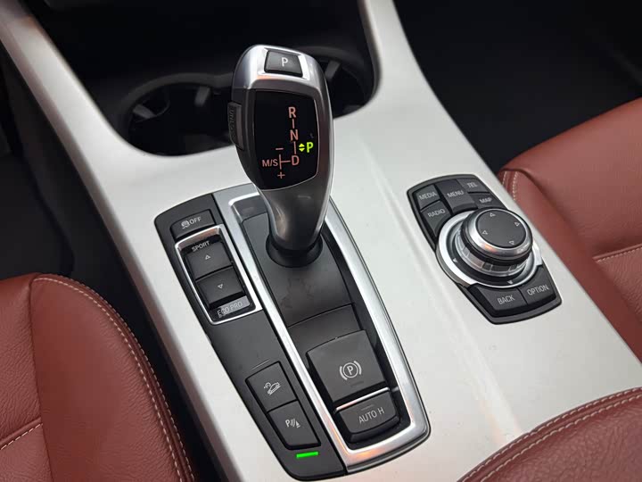 BMW X3, 2013 года фото 11