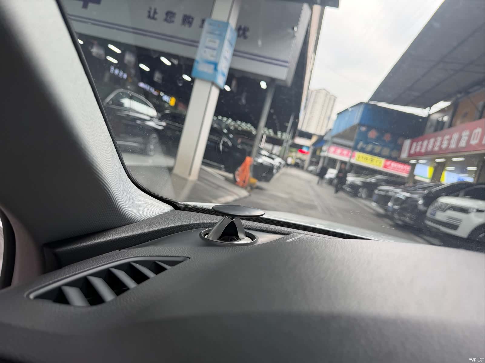 Audi A4L, 2018 14