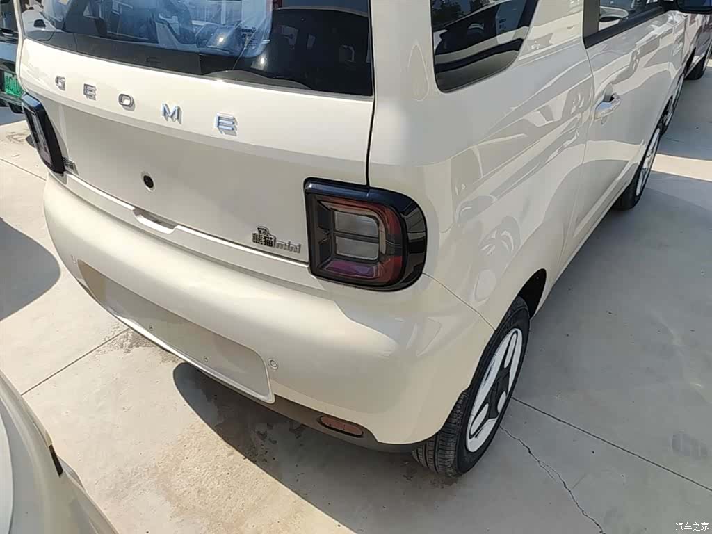 Geely Panda, 2026 8