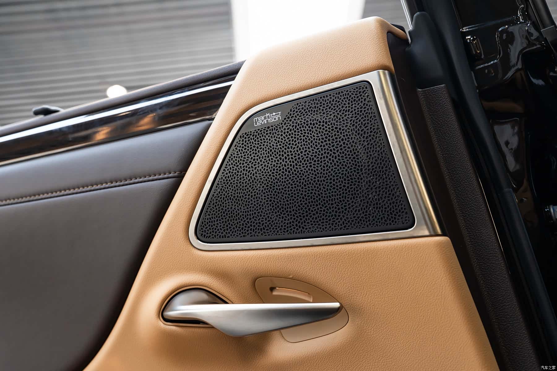 Lexus ES, 2019 18