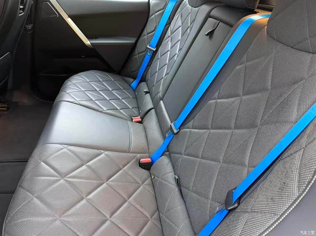 BMW iX, 2023 9