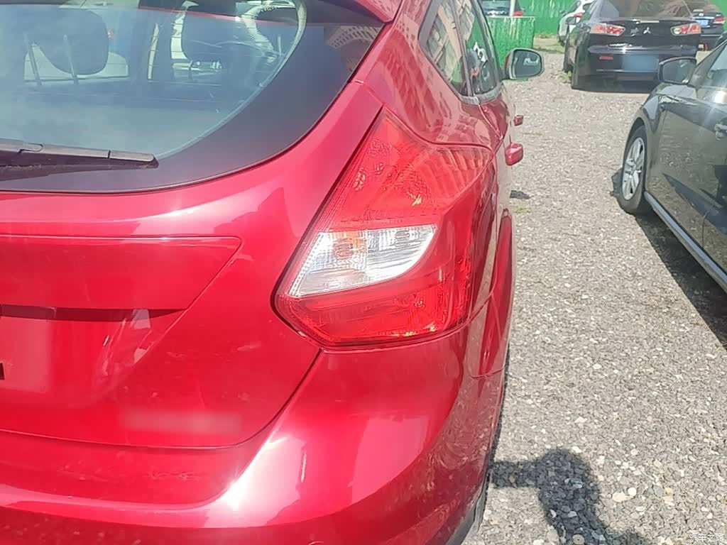Ford Focus, 2014 8