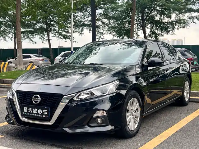 Nissan Altima 2022 — купить из Китая под заказ
