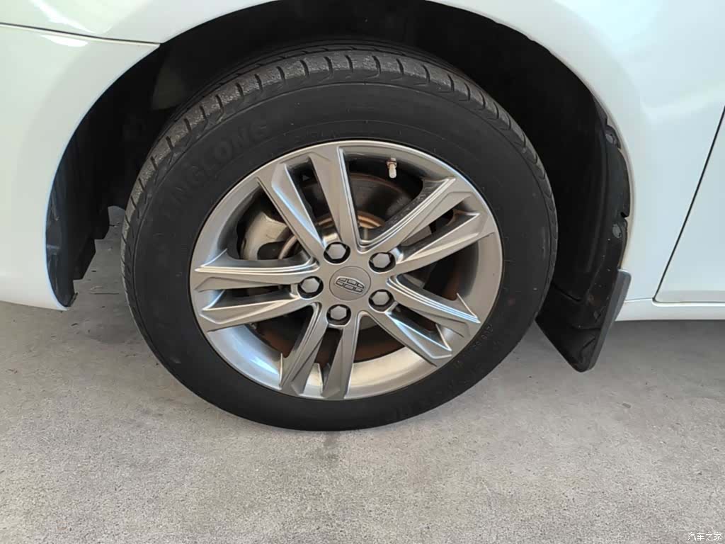 Geely Emgrand, 2016 23