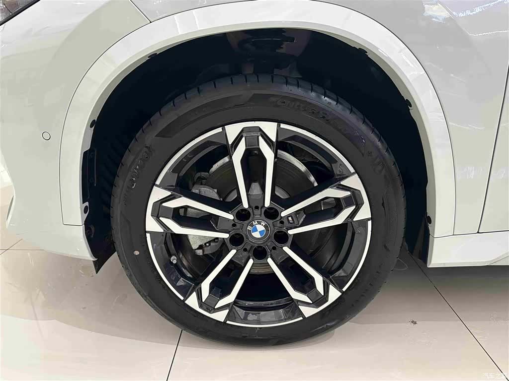 BMW X1, 2026 все фото