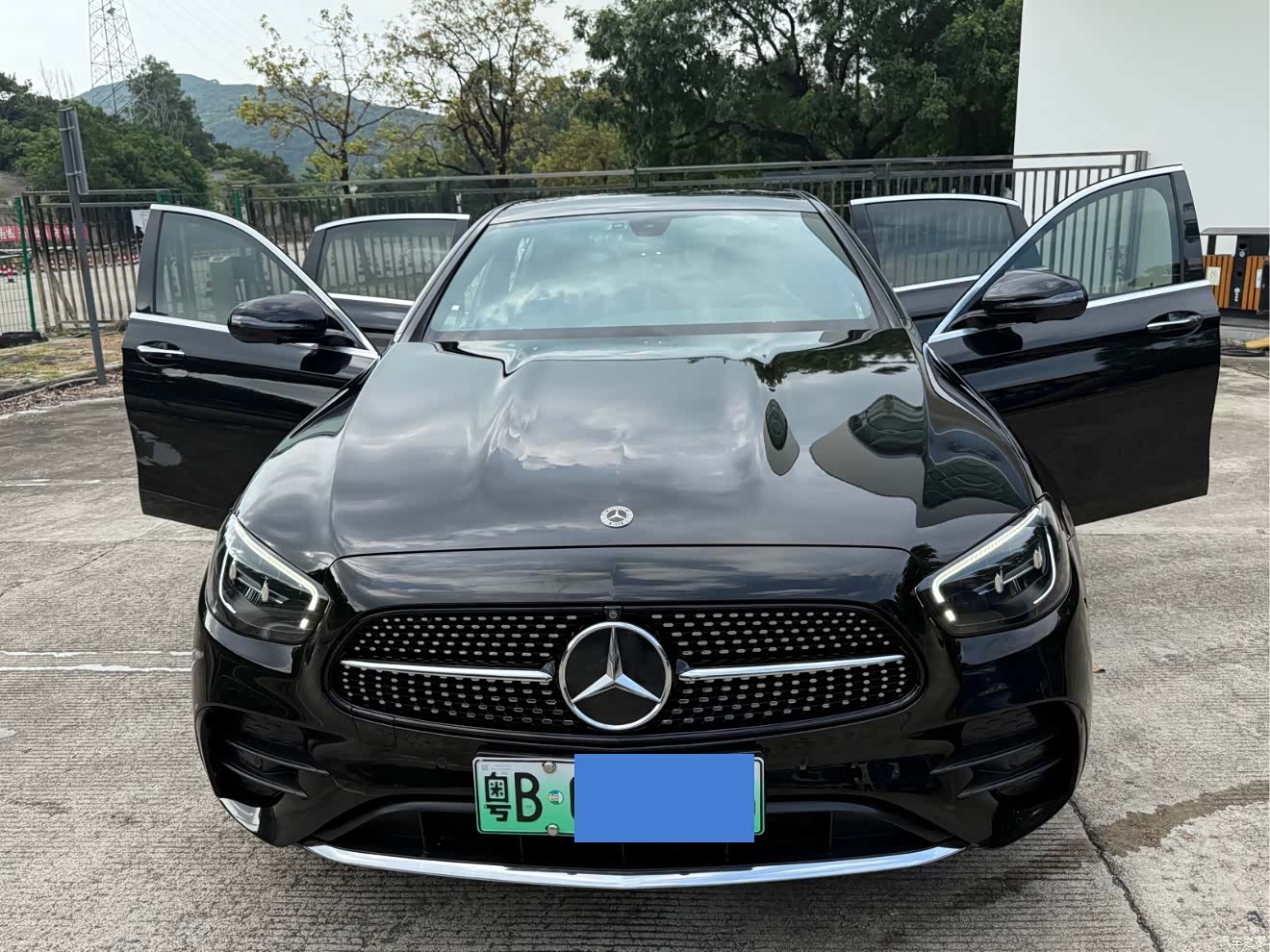 Mercedes-Benz E-Class, 2022 3