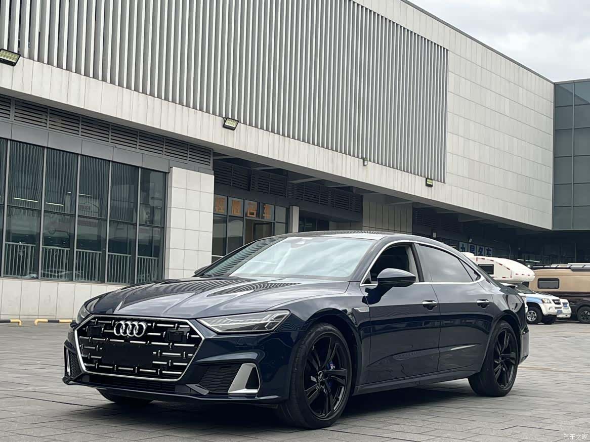 Audi A7L, 2022 1